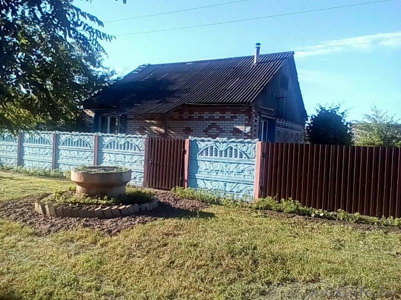 Жилой кирпичный дом с участком - Изображение #1, Объявление #1454099